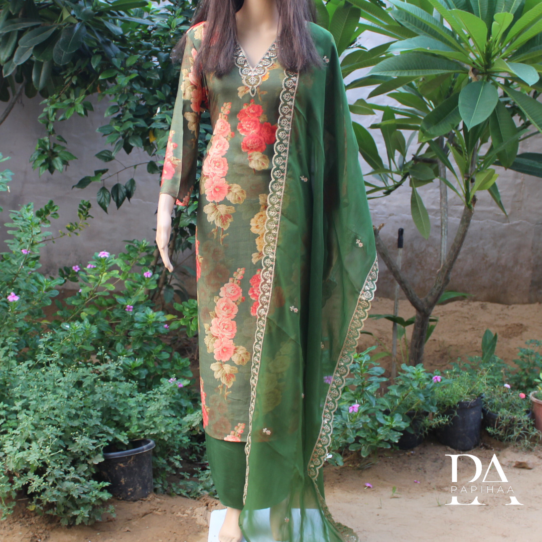 V Neck Bold Floral, Muslin Semi-stitched Set