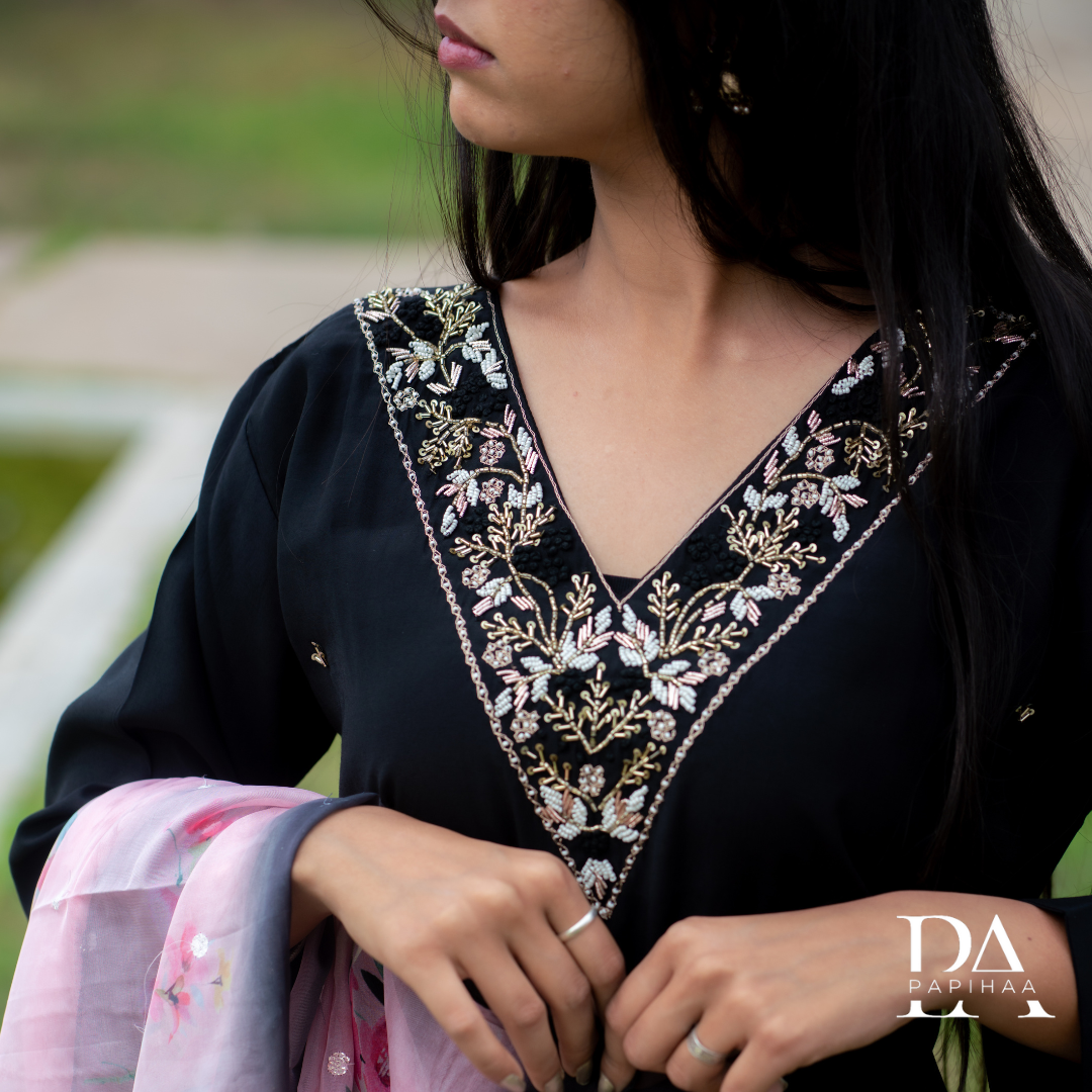 Shadmani V-neck Crepe Straight Suit