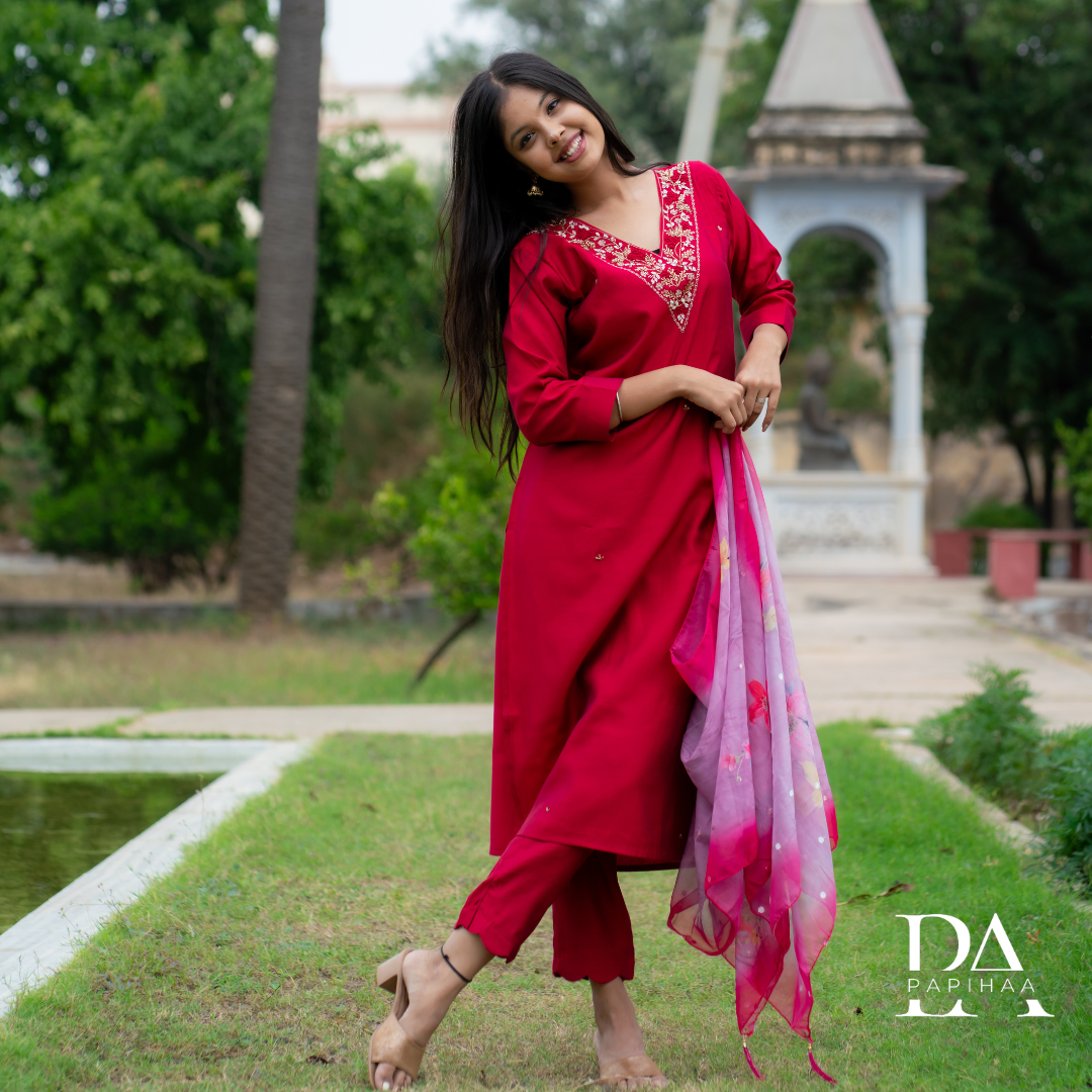 Shadmani V-neck Crepe Straight Suit